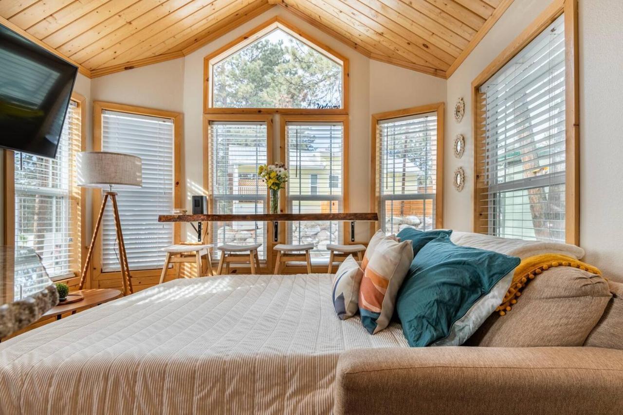 Nature's Dream W/ Deck + Yard + Bbq Woodland Park