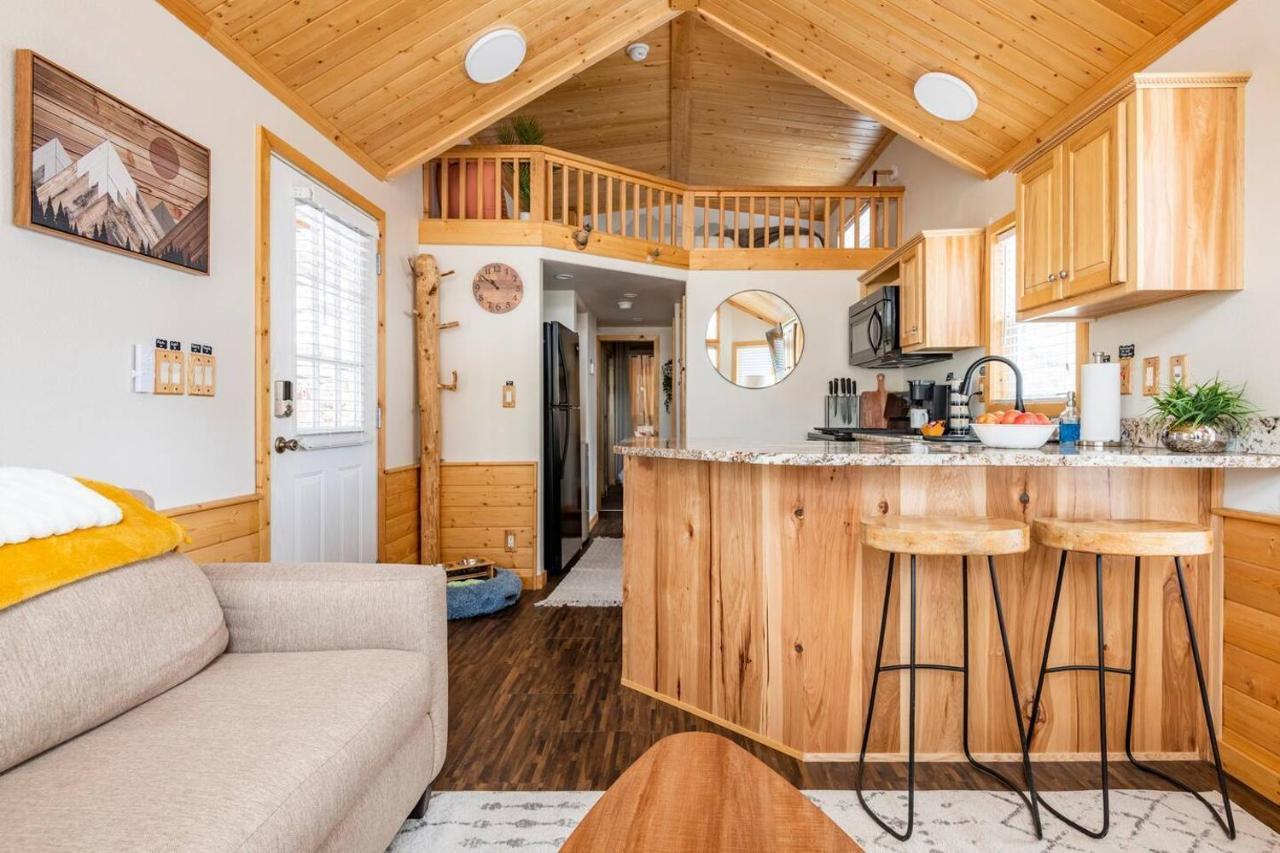 Nature's Dream W/ Deck + Yard + Bbq