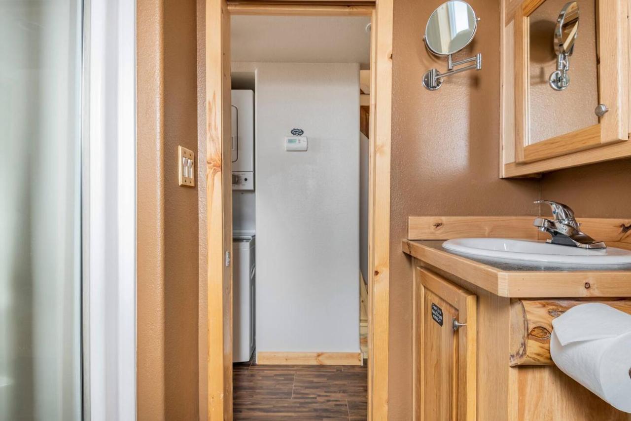 Apartment Nature's Dream W/ Deck + Yard + Bbq Woodland Park