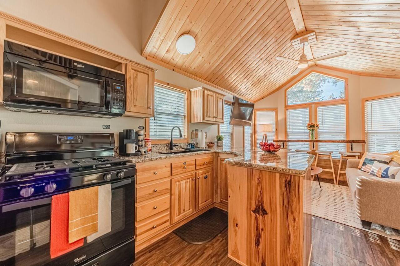 Nature's Dream W/ Deck + Yard + Bbq Woodland Park